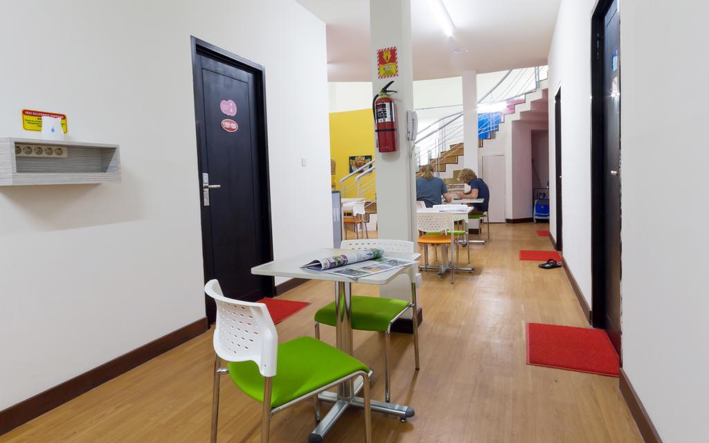 Cx Hostel Kuta Raya Kültér fotó