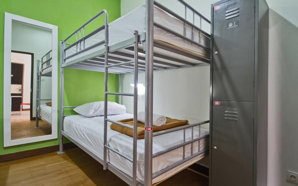 Cx Hostel Kuta Raya Kültér fotó