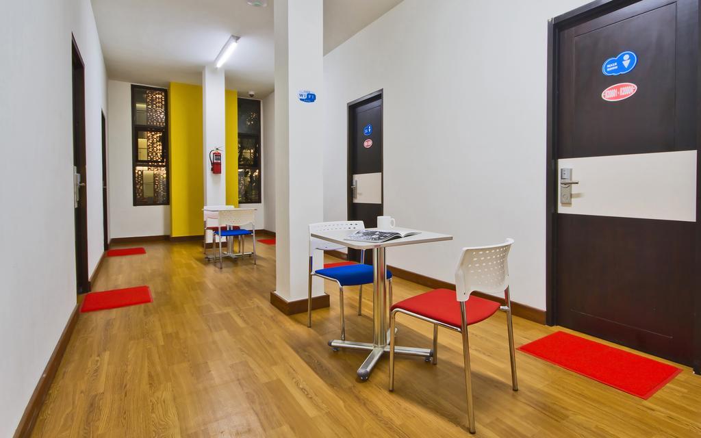 Cx Hostel Kuta Raya Kültér fotó