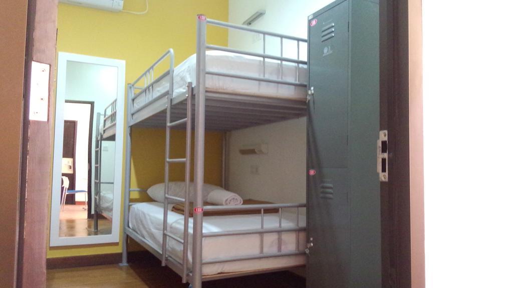 Cx Hostel Kuta Raya Szoba fotó