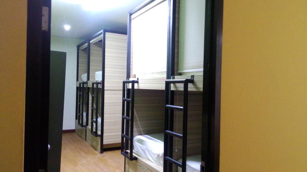 Cx Hostel Kuta Raya Szoba fotó