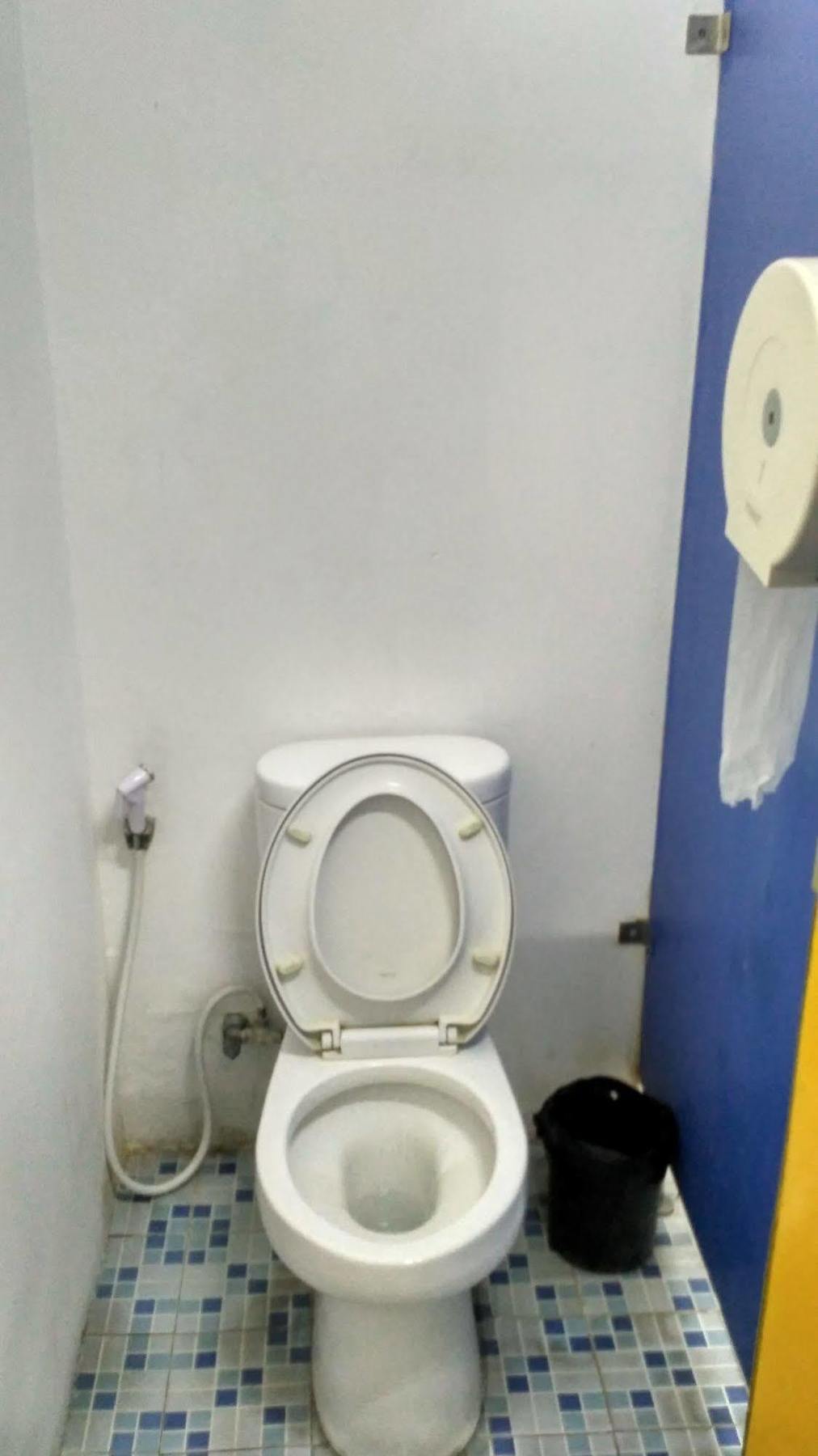 Cx Hostel Kuta Raya Kültér fotó